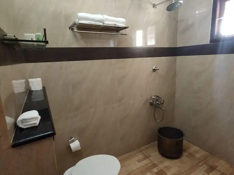 Standard-huone, Rasa Gurukul