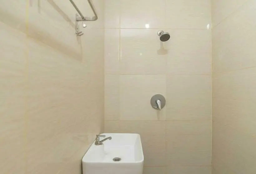 スタンダードルーム, Reddoorz Plus Near Eka Hospital Bsd 5