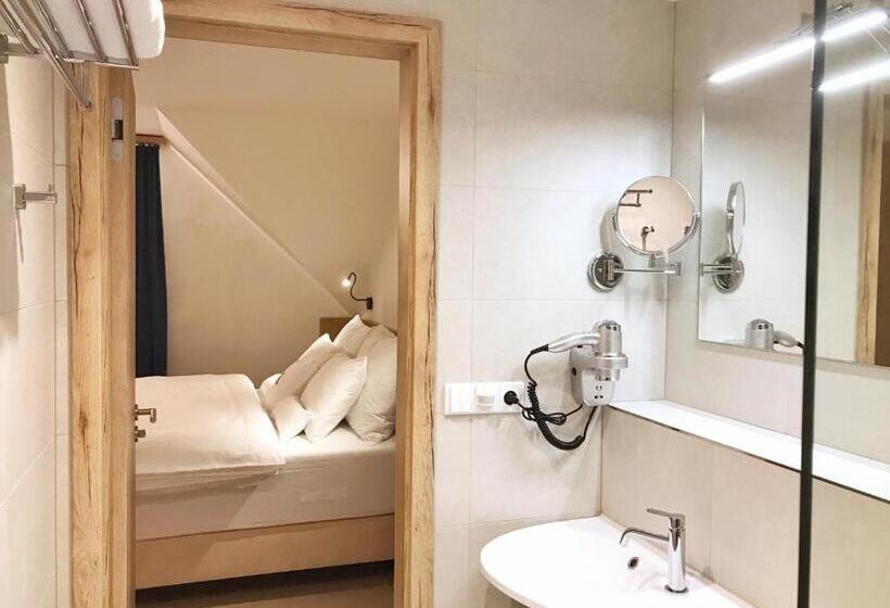 带阳台套房, Wellness Penzion Lázně Kvilda