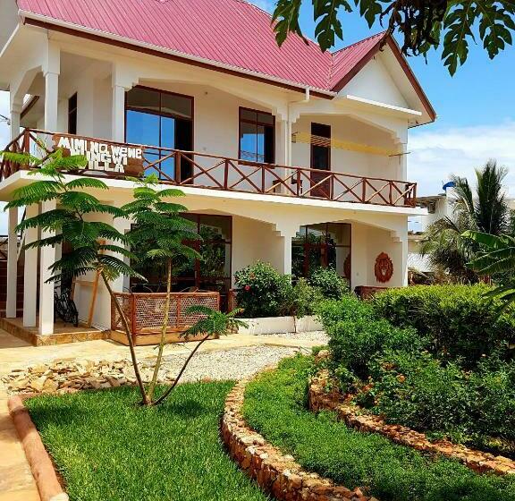 Номер Стандарт с Балконом, Mimi Na Wewe Villa