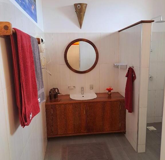 デラックスルーム, Mimi Na Wewe Villa