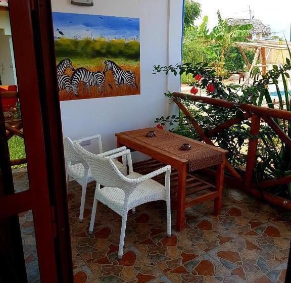 デラックスルーム, Mimi Na Wewe Villa