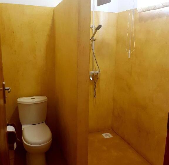 コンフォートトリプルルーム, Mimi Na Wewe Villa