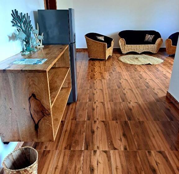 プールの見える１ベッドルームアパートメント, Mimi Na Wewe Villa