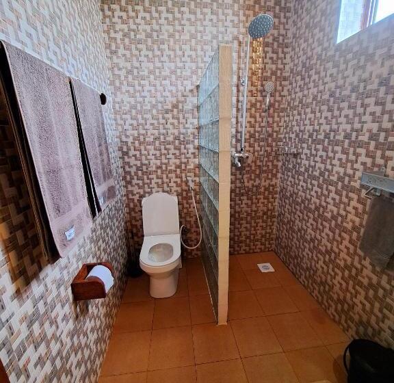 Номер Стандарт с Балконом, Mimi Na Wewe Villa