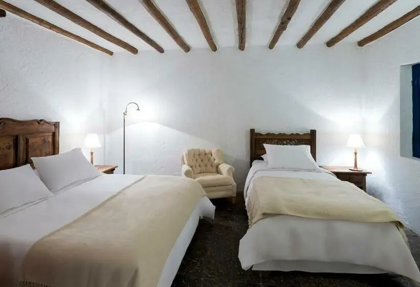 コンフォートトリプルルーム, Casa La Bisbal