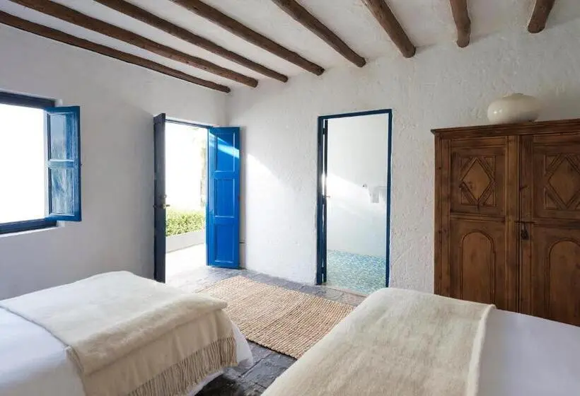 コンフォートトリプルルーム, Casa La Bisbal