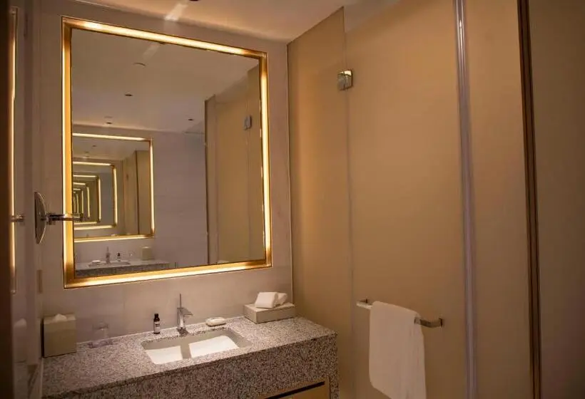 キングサイズベッドのスイートルーム, Hyatt Regency Ningbo Hangzhou Bay