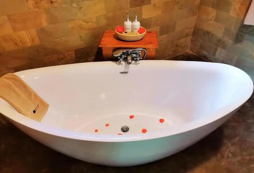 اتاق لوکس با بالکن, Ngorongoro Marera Mountain View Lodge