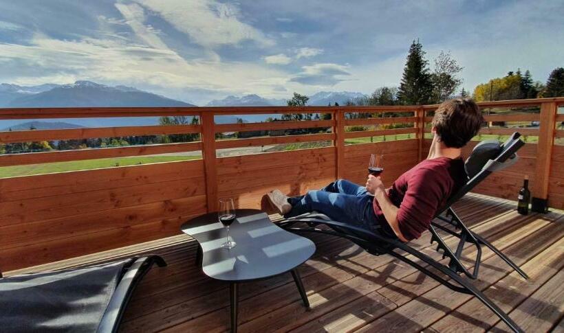 1 Sovrums Stuga, Woodland Village Anzère