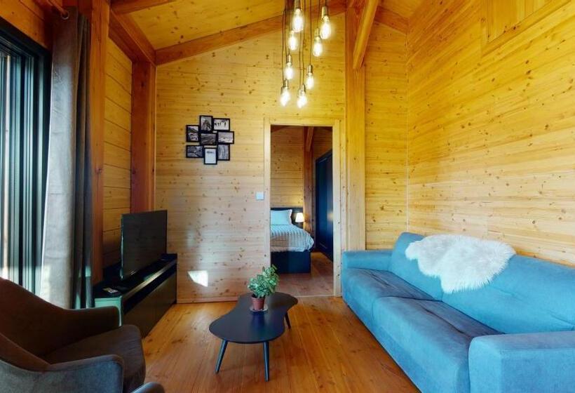 1 Sovrums Stuga, Woodland Village Anzère