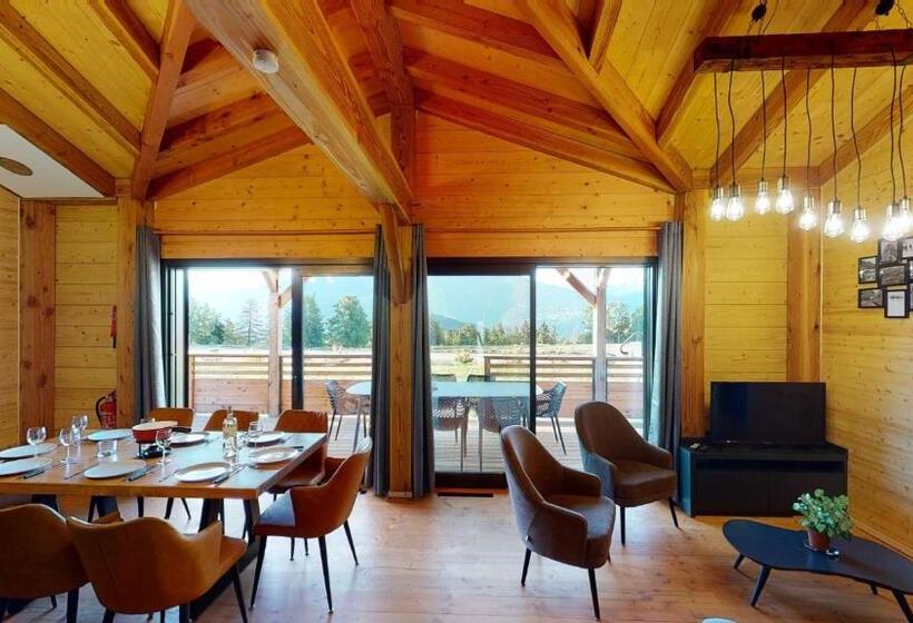 1 Sovrums Stuga, Woodland Village Anzère