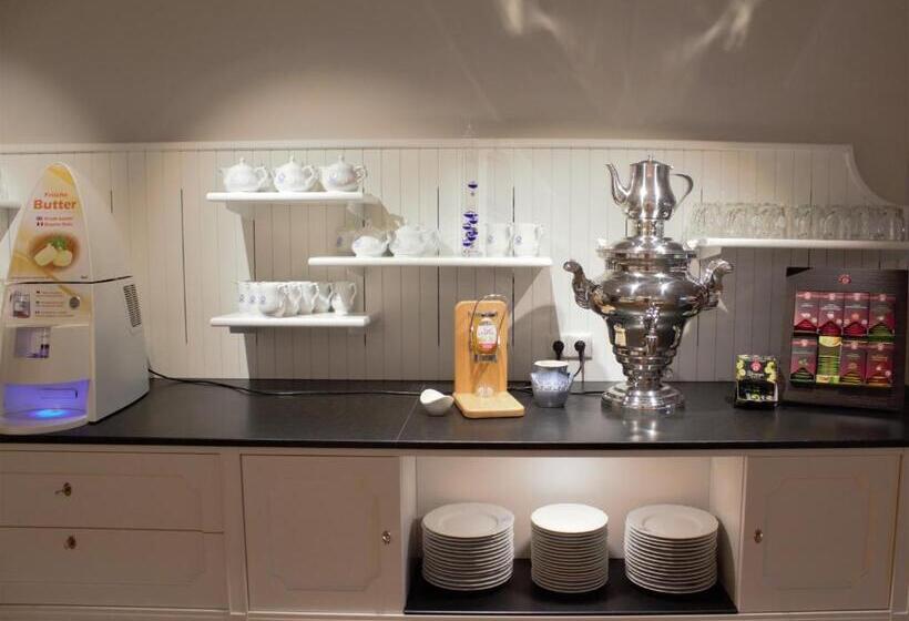 غرفة قياسية ثلاثية, Gästehaus Plönlein Hotel Goldener Hirsch Rothenburg