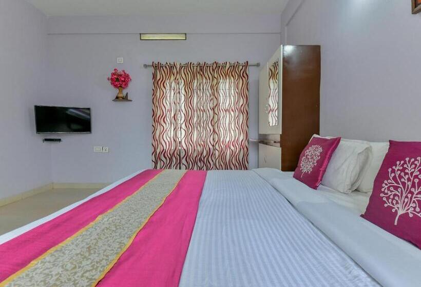 스탠다드 룸 킹사이즈 침대, Gooseberry Family Retreats Wayanad By Karapuzha Resorts