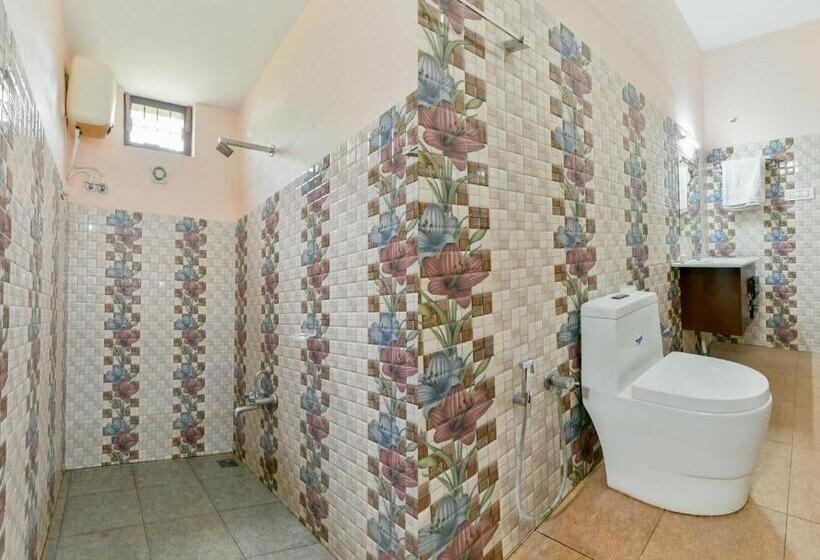 스탠다드 룸 킹사이즈 침대, Gooseberry Family Retreats Wayanad By Karapuzha Resorts