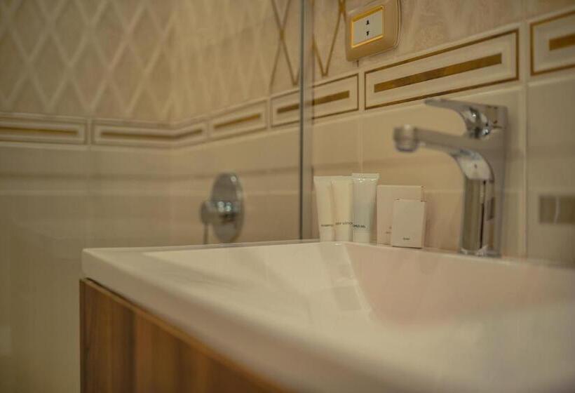 اتاق استاندارد یک نفره, Miramar Boutique
