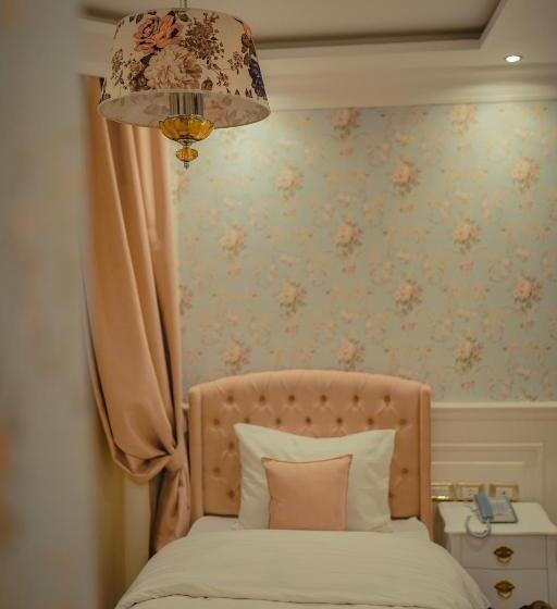 اتاق استاندارد یک نفره, Miramar Boutique