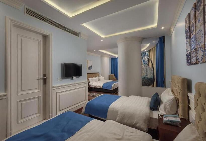 اتاق خانوادگی, Miramar Boutique