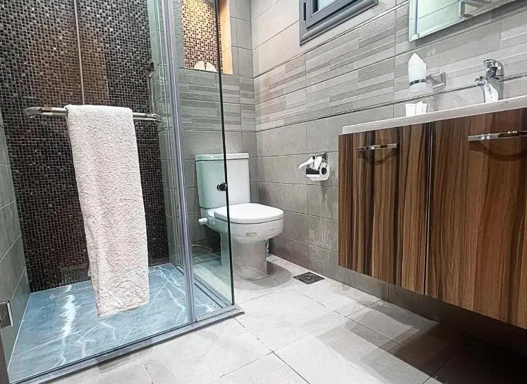 Family flat with sea view, Miramar Boutique