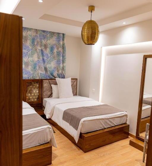 Family flat with sea view, Miramar Boutique