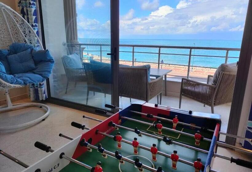 Family flat with sea view, Miramar Boutique