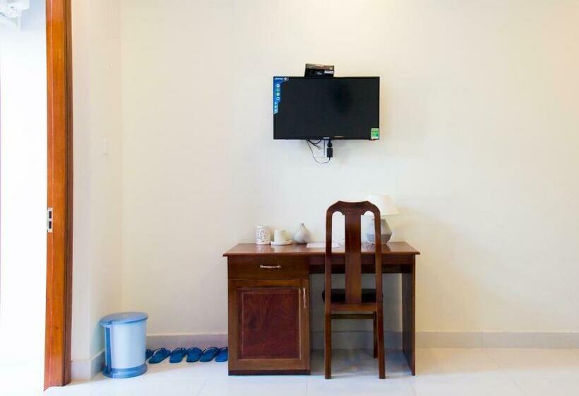 اتاق استاندارد با تخت بزرگ, Nhà Nghỉ Linh Quân