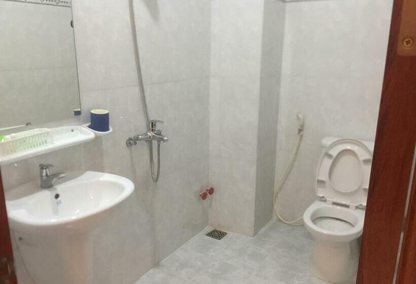 اتاق استاندارد با تخت بزرگ, Nhà Nghỉ Linh Quân