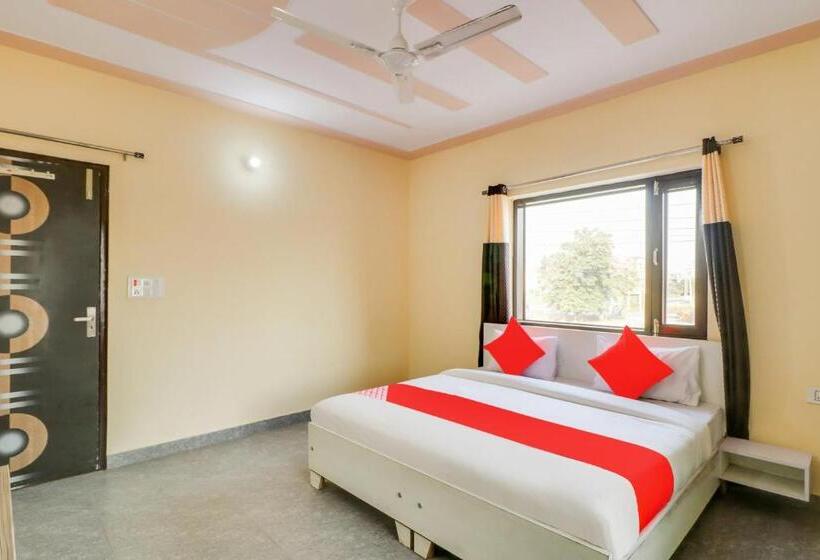 Трехместный Номер Классика, Oyo 76230 Akash Guest House