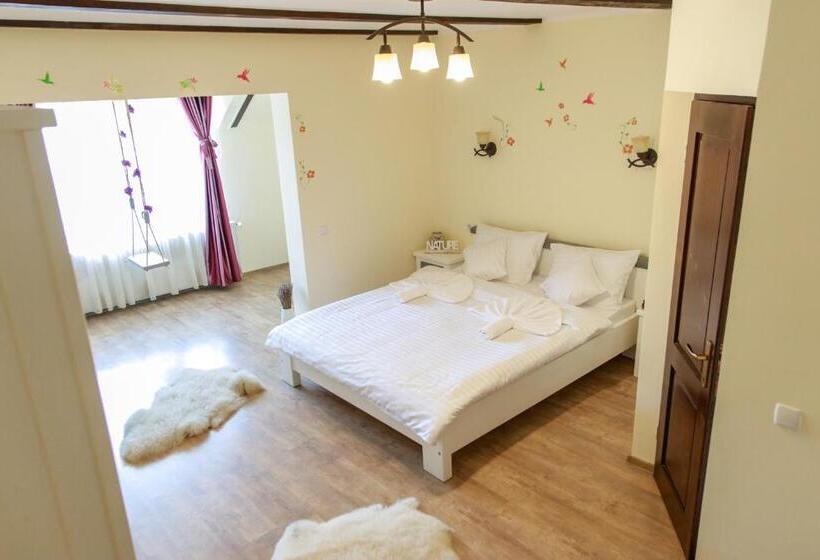 סטודיו דלוקס, Panna Gusto