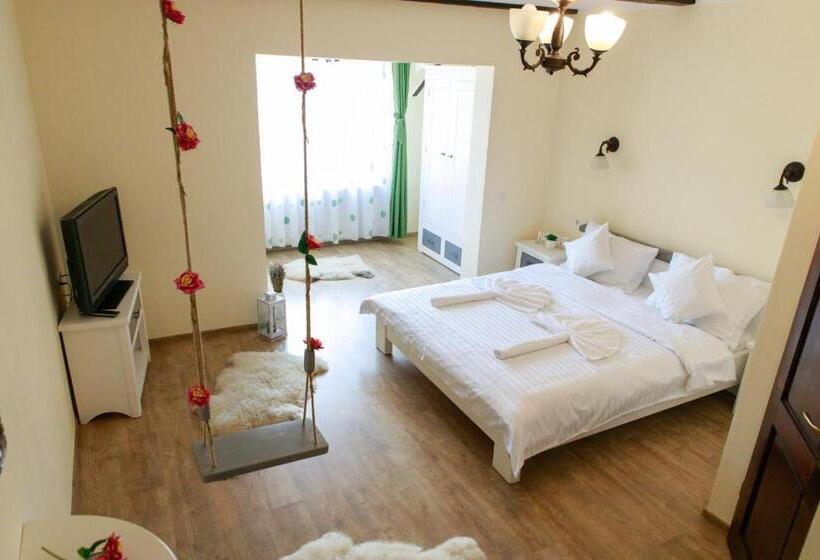 סטודיו דלוקס, Panna Gusto