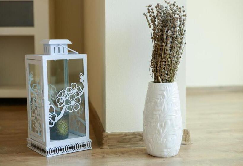 חדר משפחתי, Panna Gusto