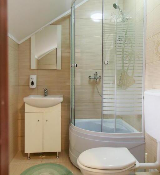 חדר משפחתי, Panna Gusto