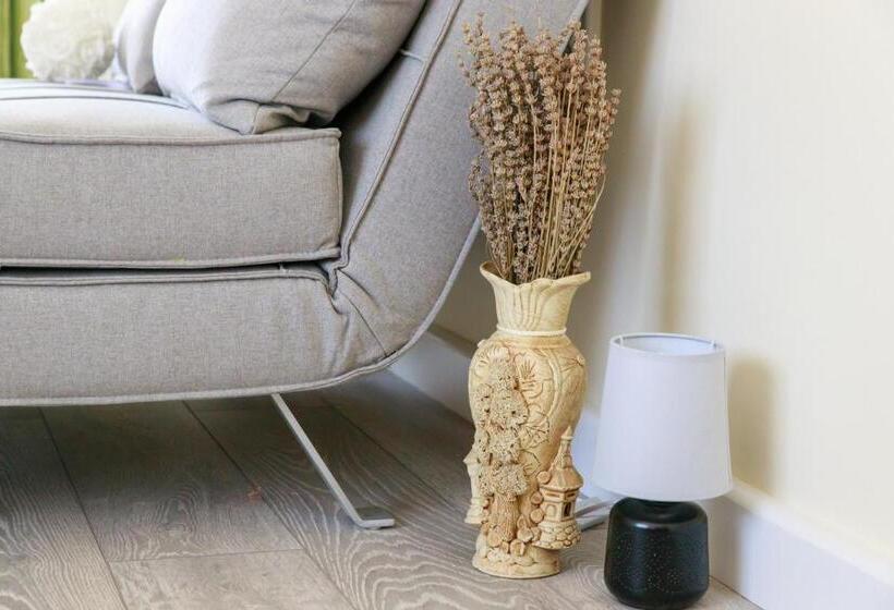 غرفة عائلية, Panna Gusto