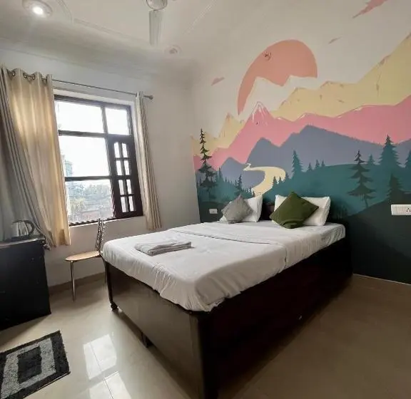 Standardrum, Joey S Hostel Rishikesh
