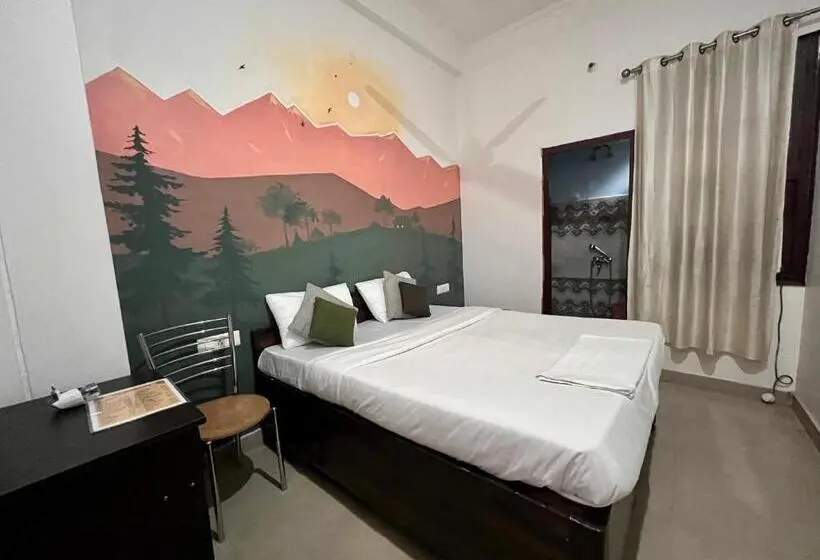 Standardrum, Joey S Hostel Rishikesh