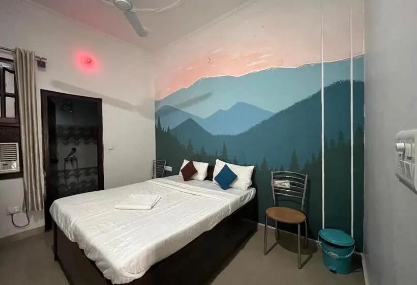 Standardrum, Joey S Hostel Rishikesh