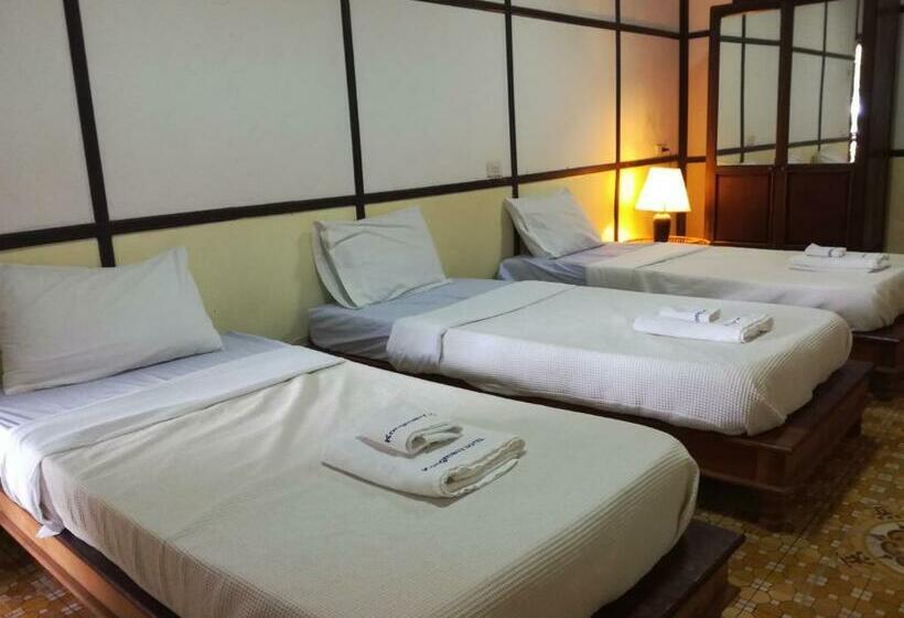 חדר סטנדרט לשלושה עם נוף לגינה, Kongmany Colonial House