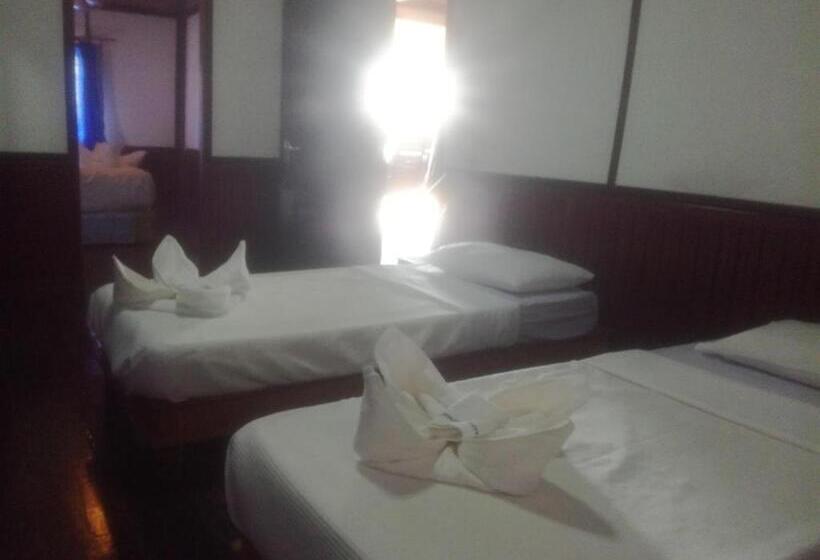 חדר משפחתי, Kongmany Colonial House