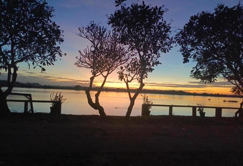 חדר סטנדרט עם מרפסת, Kongmany Colonial House