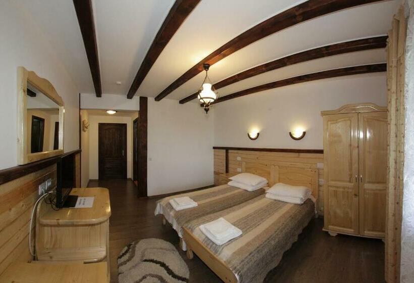 غرفة قياسية, Pensiunea Lacramioara