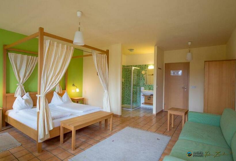 Standard Værelse m. Balkon, Ad Vineas Gästehaus Nikolaihof Hotel Garni