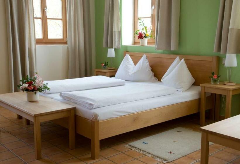 Номер Стандарт с Балконом, Ad Vineas Gästehaus Nikolaihof Hotel Garni