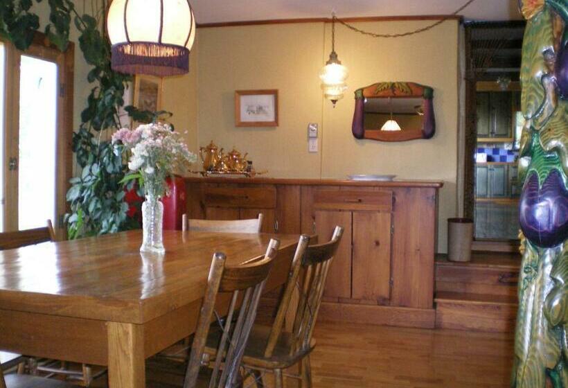 חדר סטנדרט, L'aubergine