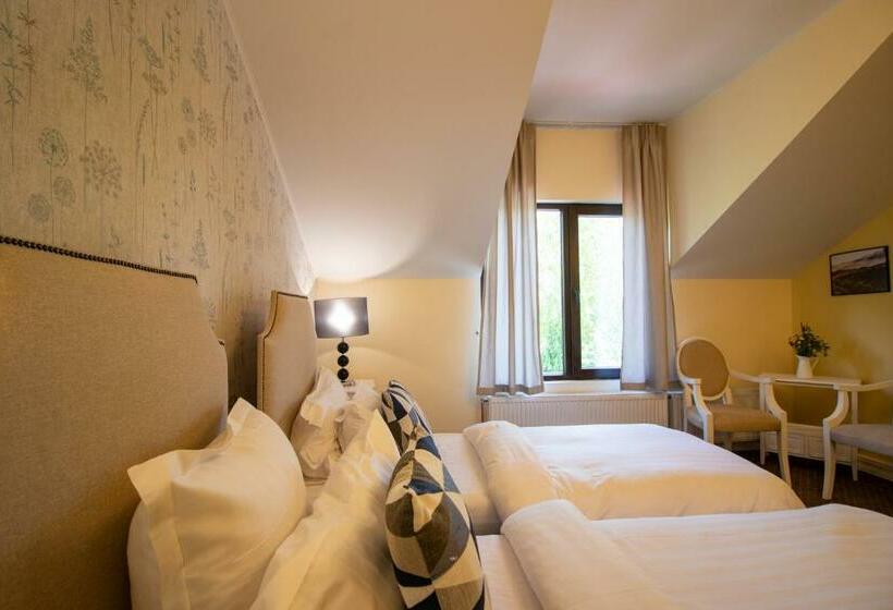 标准间, Akasha Retreat