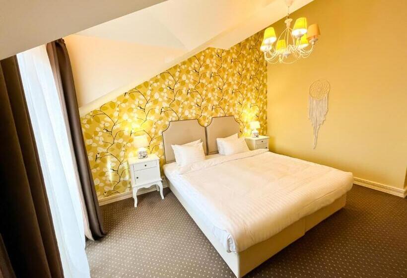 带露台的高档房间, Akasha Retreat