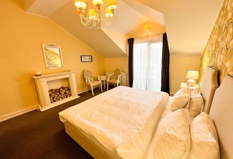 带露台的高档房间, Akasha Retreat