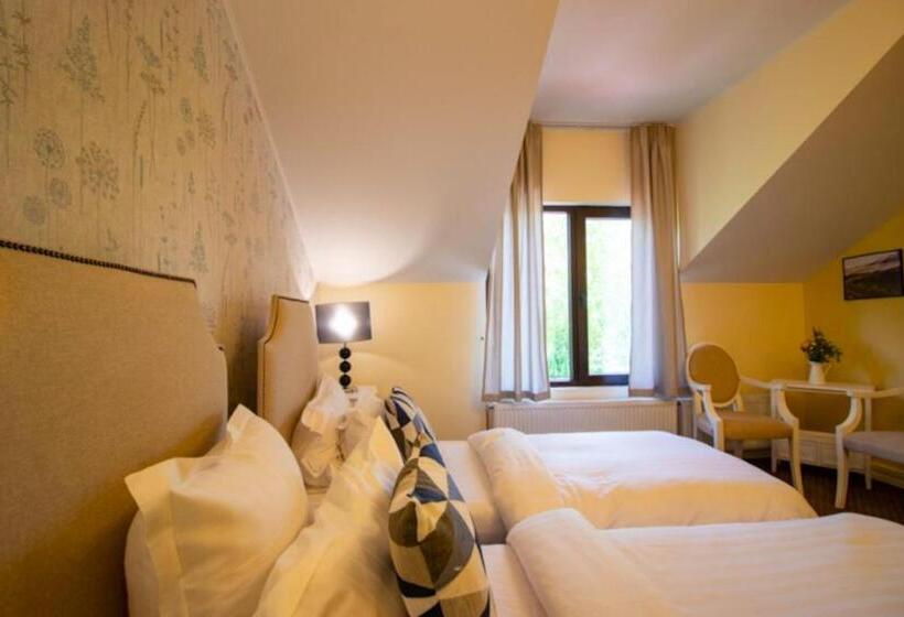 标准间, Akasha Retreat