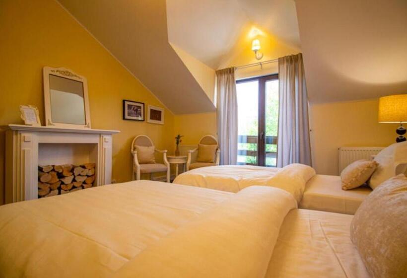 带露台的高档房间, Akasha Retreat