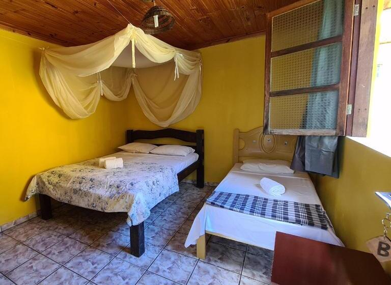 חדר סטנדרט לשלושה עם מרפסת, Casa Da Trilha