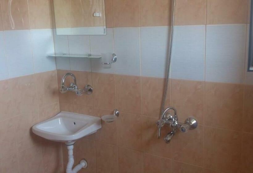 Номер Стандарт с Балконом, Svetla Guest House